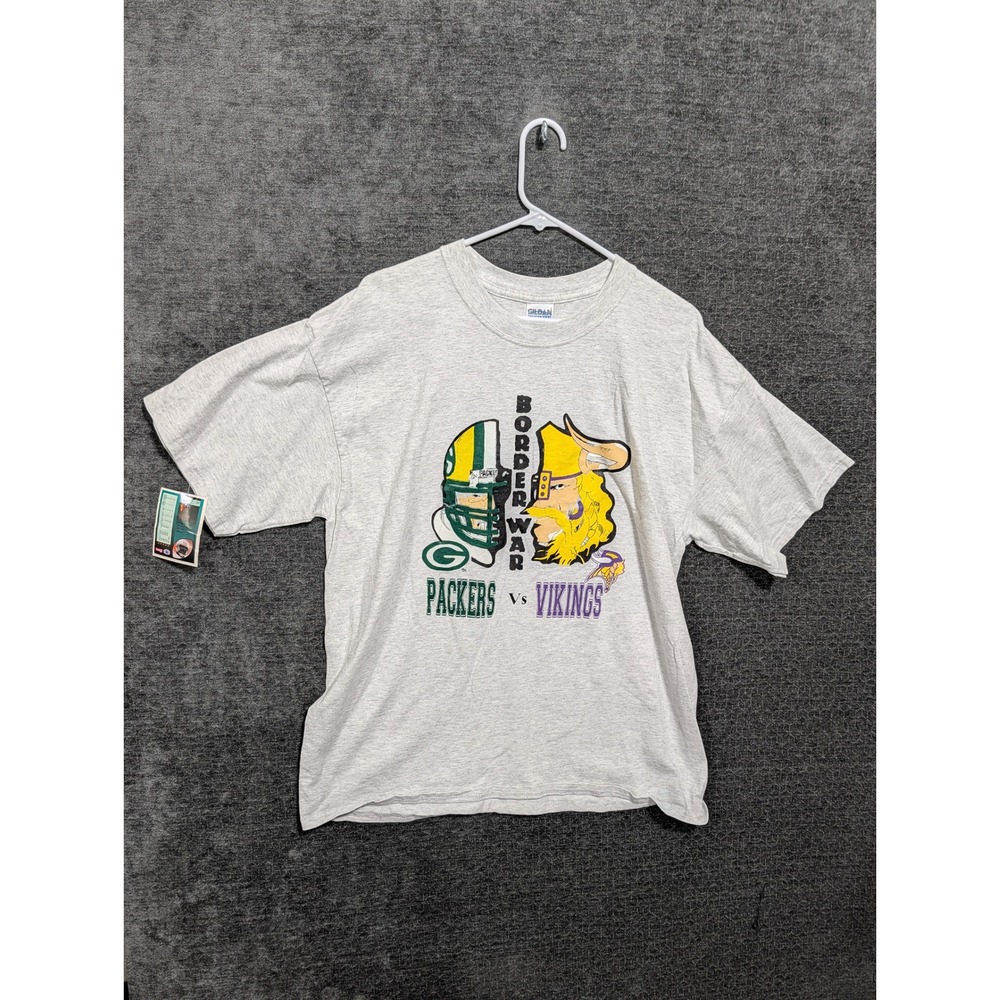 Gildan Border War Packers vs Vikings T-Shirt XL Gray Border Bar & Grill MN